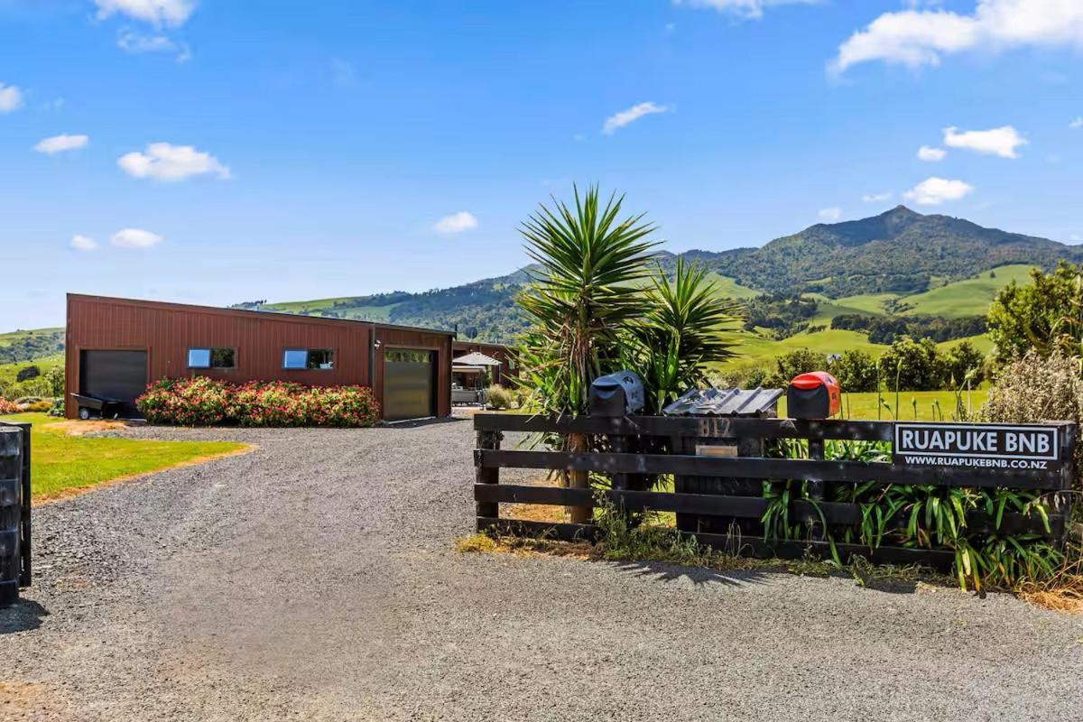 Room At Raglans Travellers Rest Coastal Retreat Exterior foto